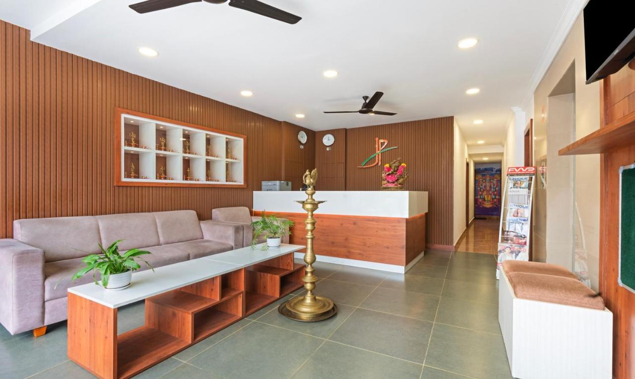 Treebo Jp Residency Hotel Thiruvananthapuram Exterior foto